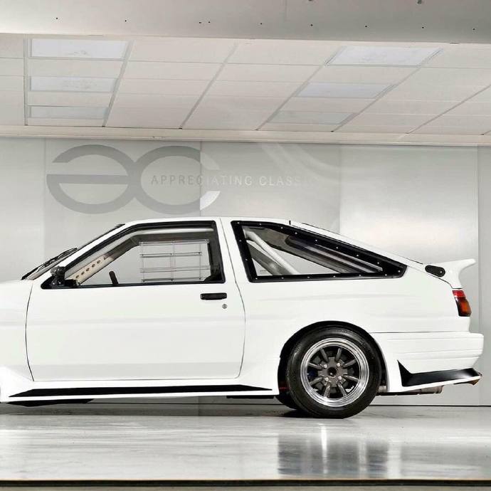 corollaae86图片