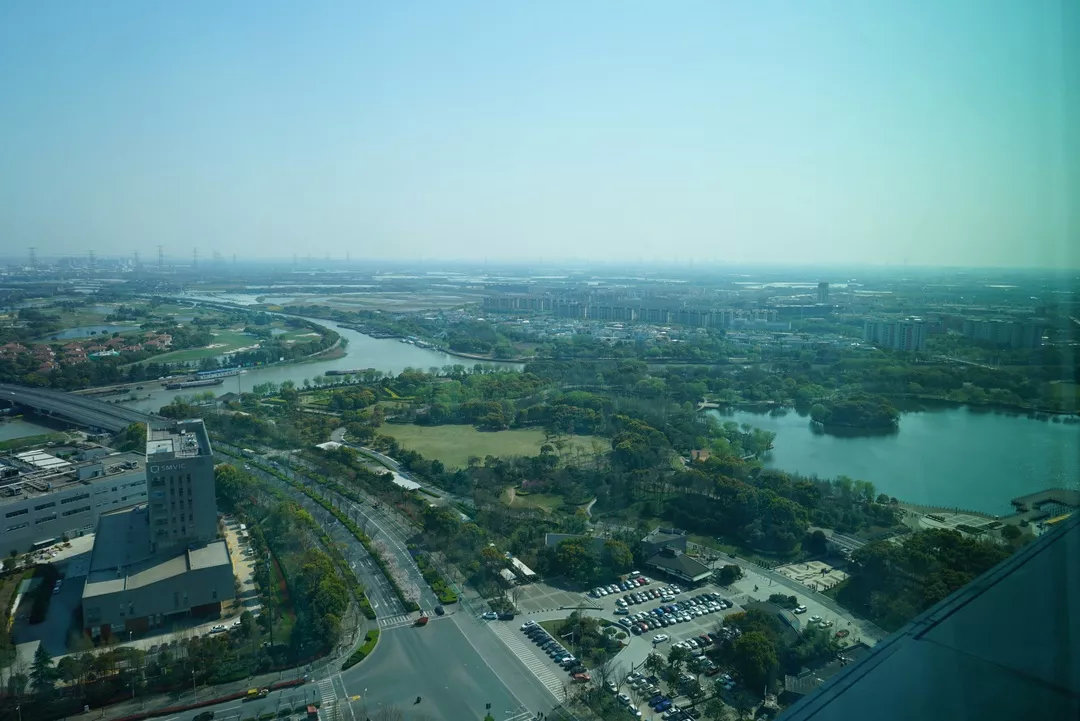 上海國際汽車城瑞立酒店已是旗下第五家按五星標準建造的酒店,直面