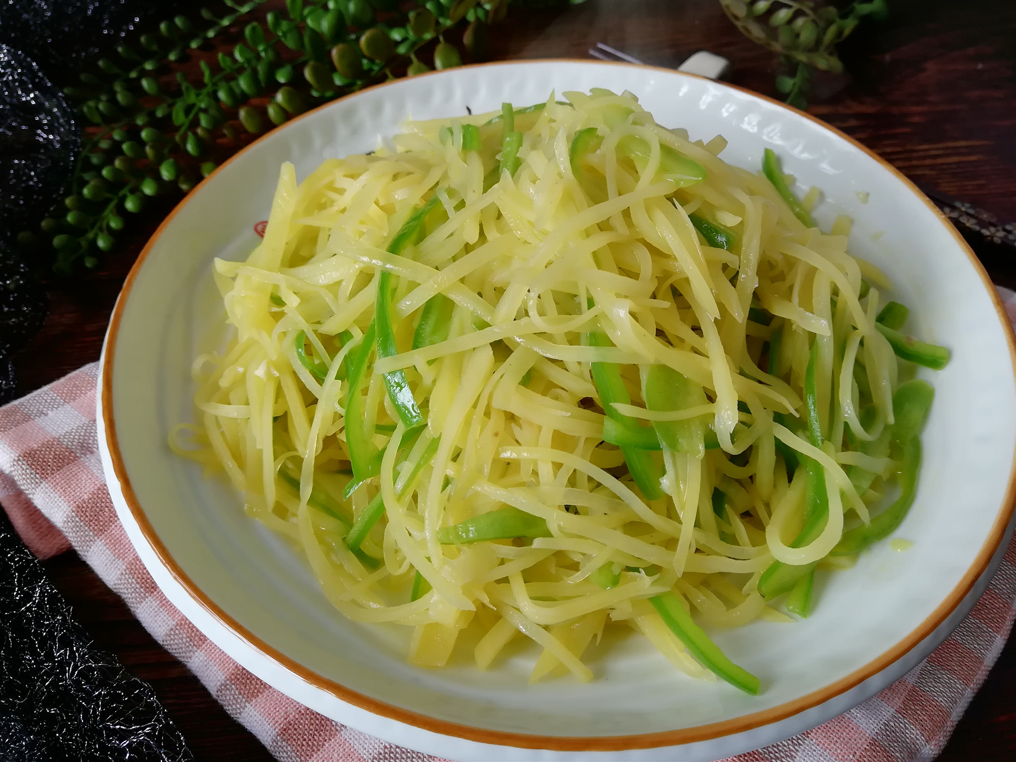 菜椒炒土豆图片