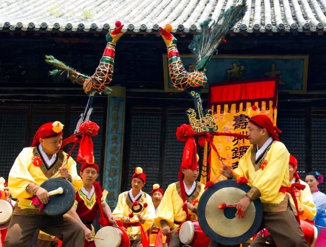 千人围观三月三茶艺美食文化节举办首届锣鼓赛