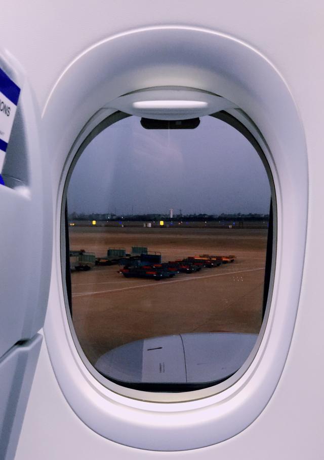 原创凉凉国航波音737max8被穿上红色铁裤衩提波音人人自危