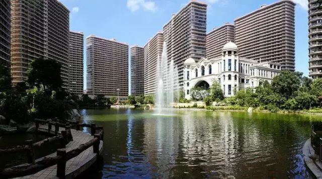 頭條東方山海灣小區風景