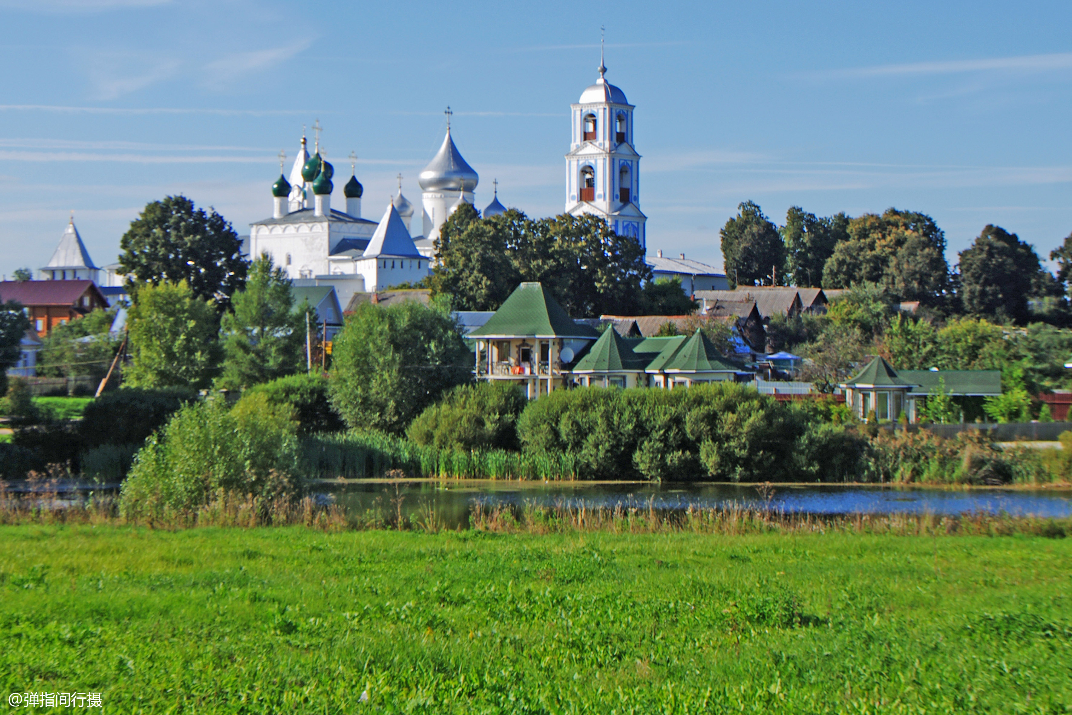 俄罗斯乡村小镇风景图片