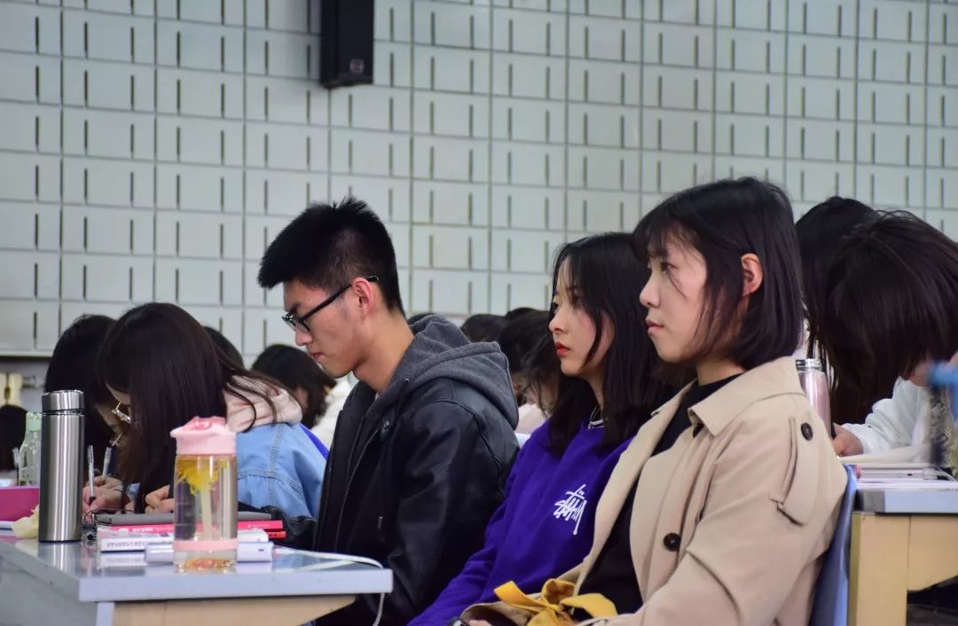 黨團建設大學生艱苦奮鬥精神塑造與養成記天津財經大學人文學院三觀