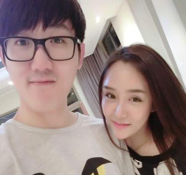 斗鱼巨婴卖老婆图片图片