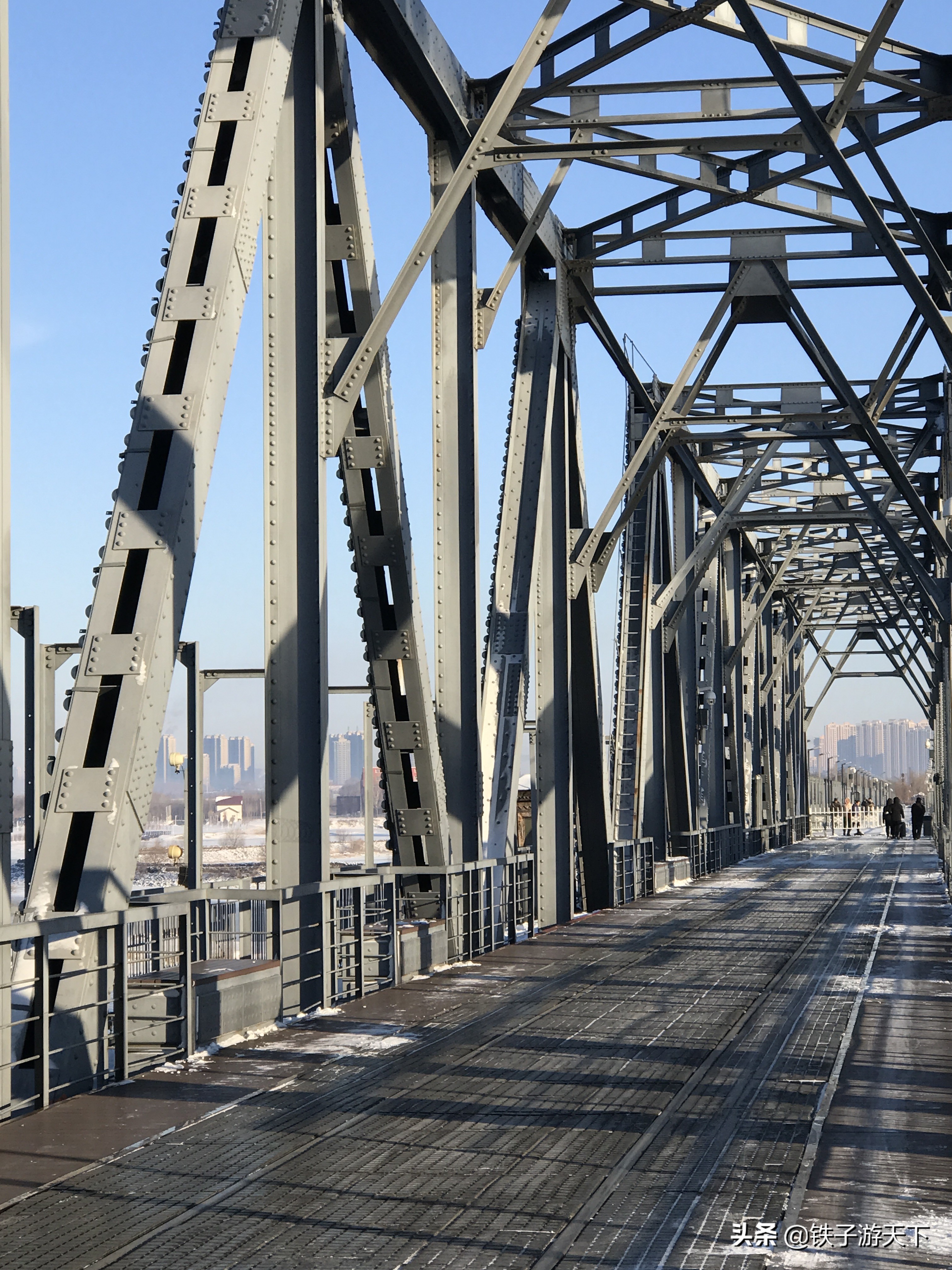 哈尔滨江桥图片