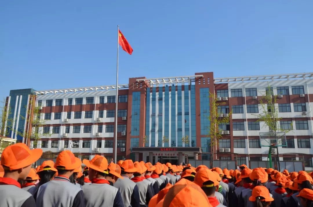 临沂东城实验小学图片