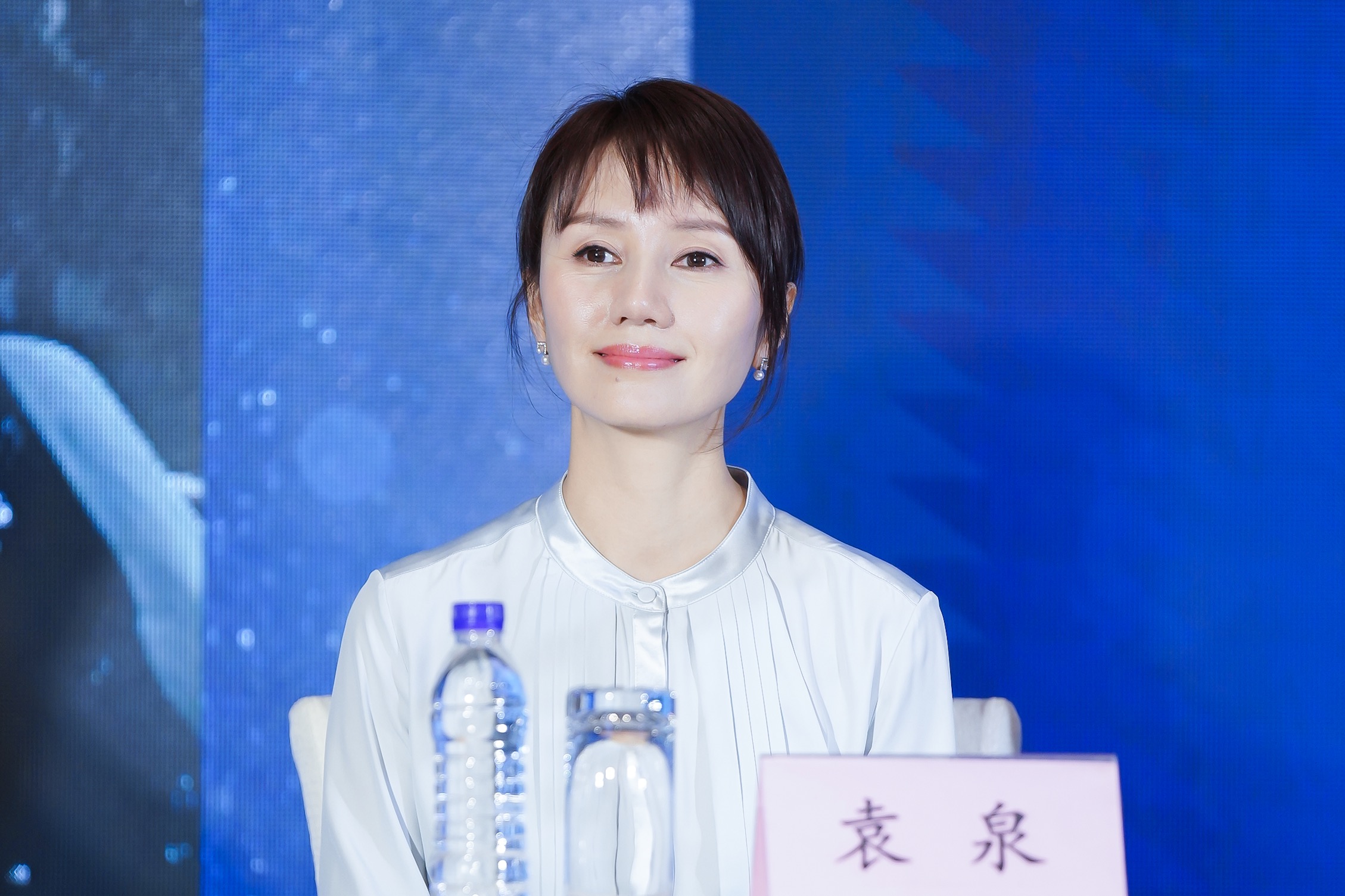 1 12 2019年4月13日,北京,袁泉,胡军出席电影《音乐家》发布会.