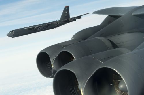 波音公司進行b-1b和b-52戰略轟炸機武器系統升級