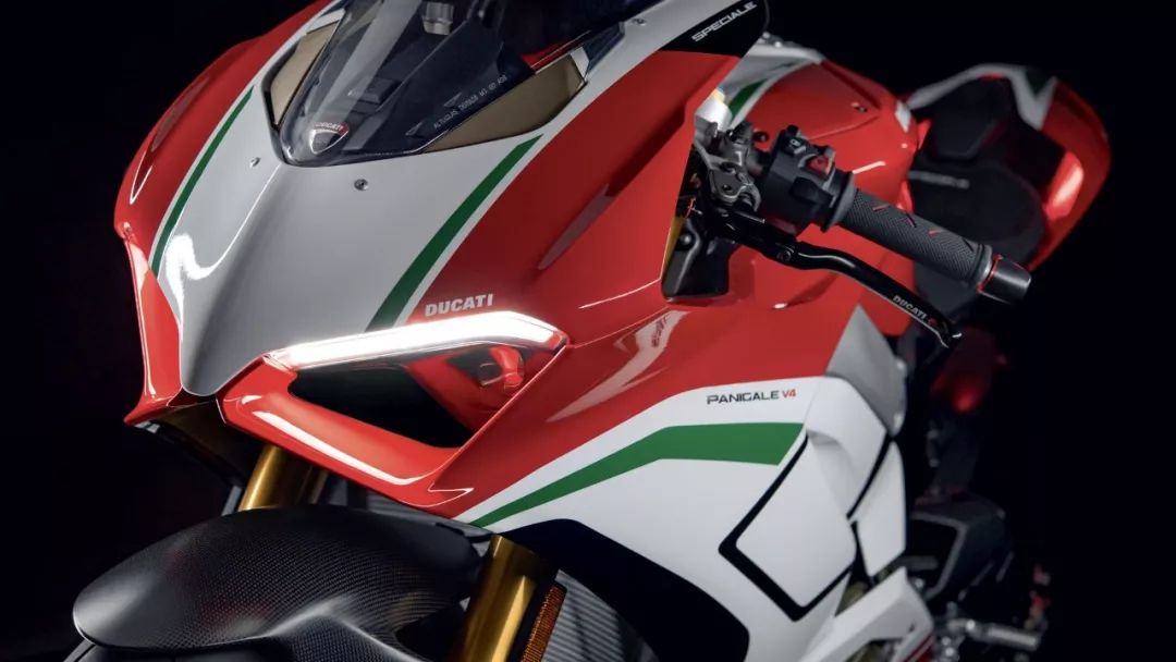 赛场利剑!全球限量1500台杜卡迪panigale v4 speciale 即刻接受预定