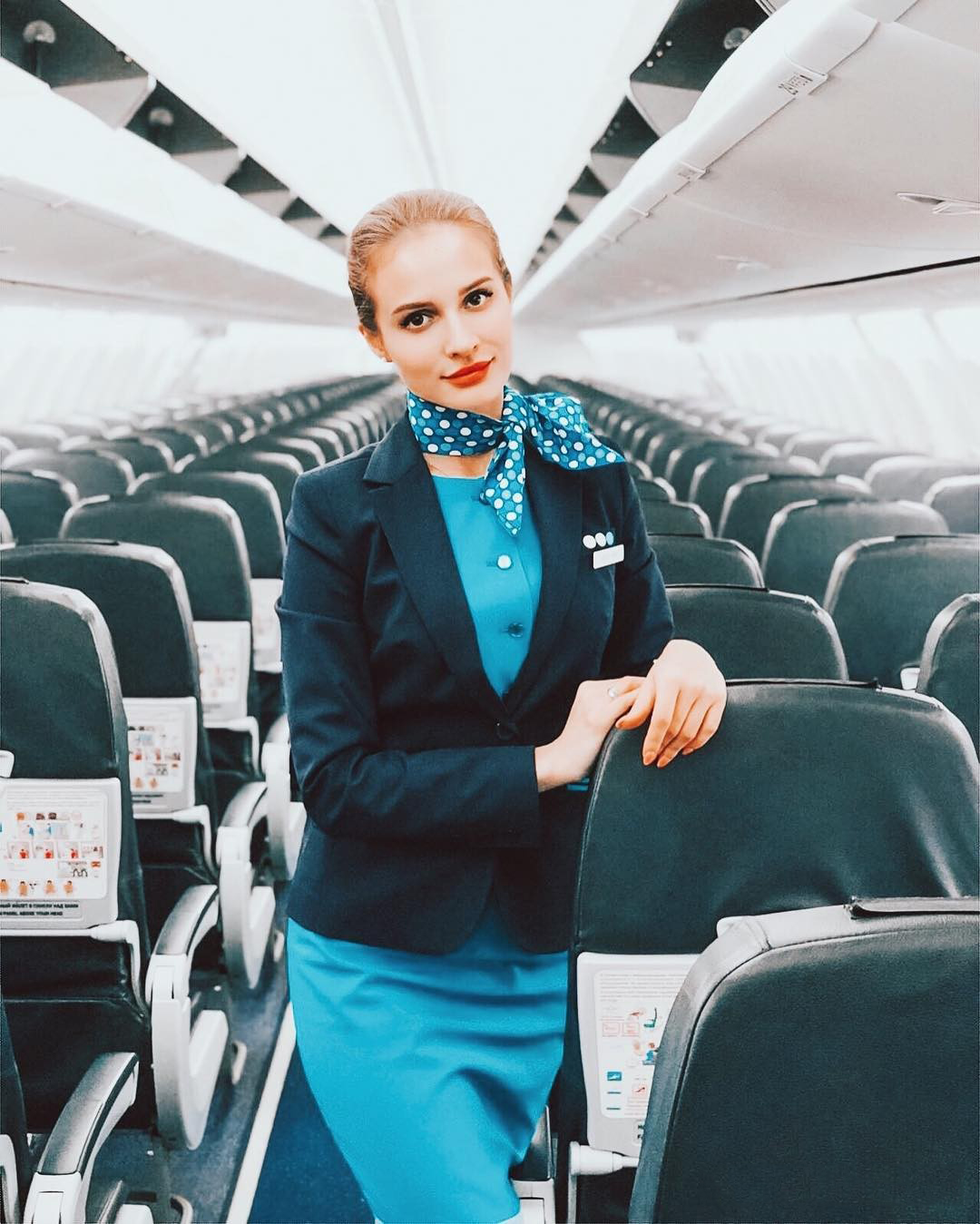 在俄罗斯航空公司,有一名俄罗斯姑娘克里斯蒂娜,她的职业就是空姐