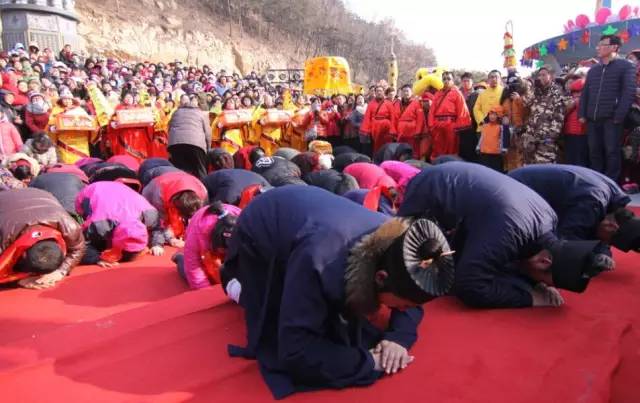 为家人祈福!泰山老奶奶的生日到了!快来向女神送上祝福吧!