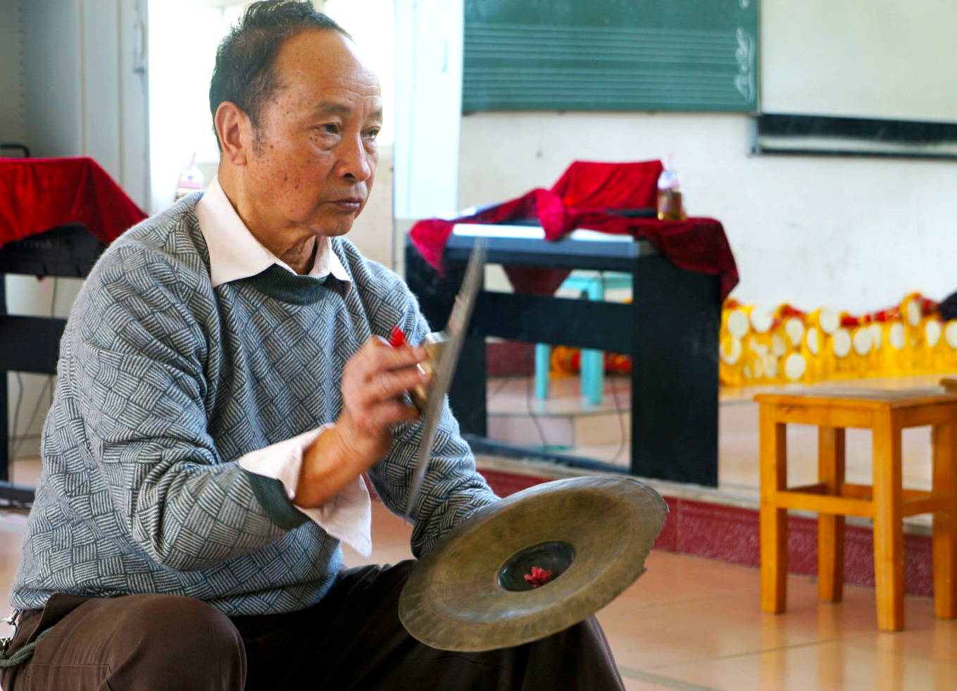 廣西龍勝縣:龍脊鎮小學把經典彩調請進校園_桂林