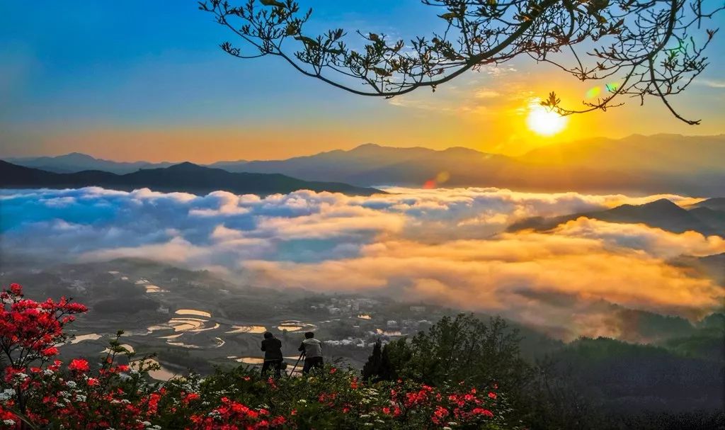 千里大别山美景在罗田图片