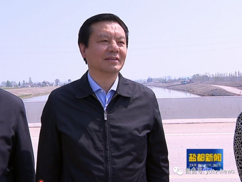 市人大常委会副主任马俊健,区委书记吴本辉,区人大常委会主任顾其斌