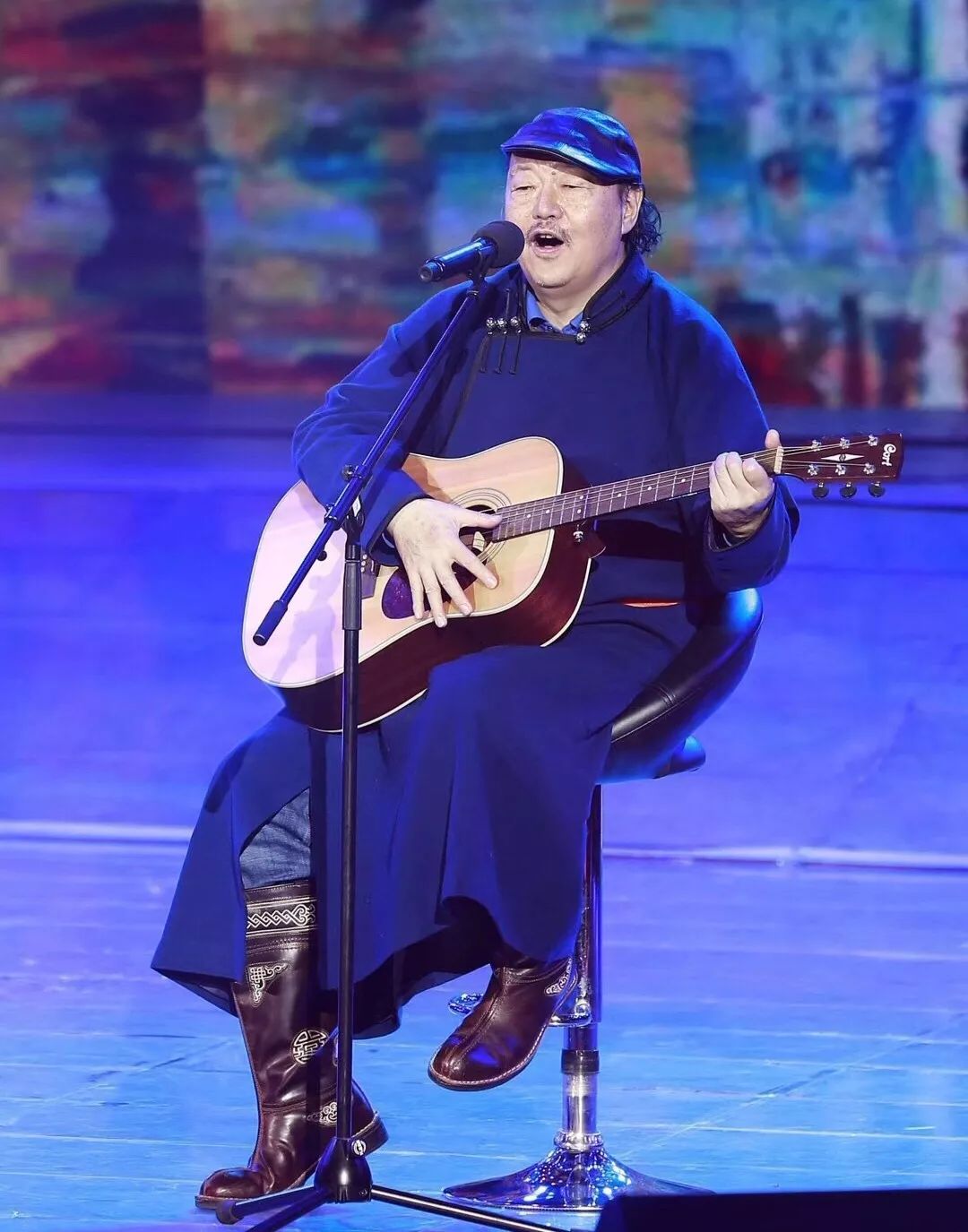 蒙古作曲家乌兰托嘎图片