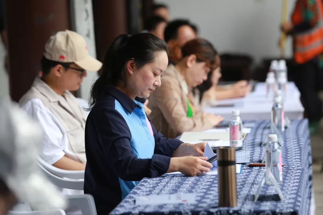 我的祖国 三位评委老师 浙江电视台影视娱乐频道知名主持人 冯宪瑞