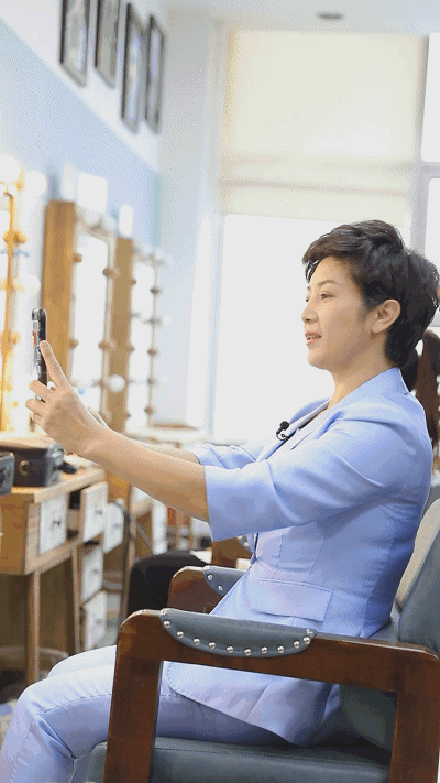 直播前龙广电主播王秋馥都在干啥原来她也在追这个