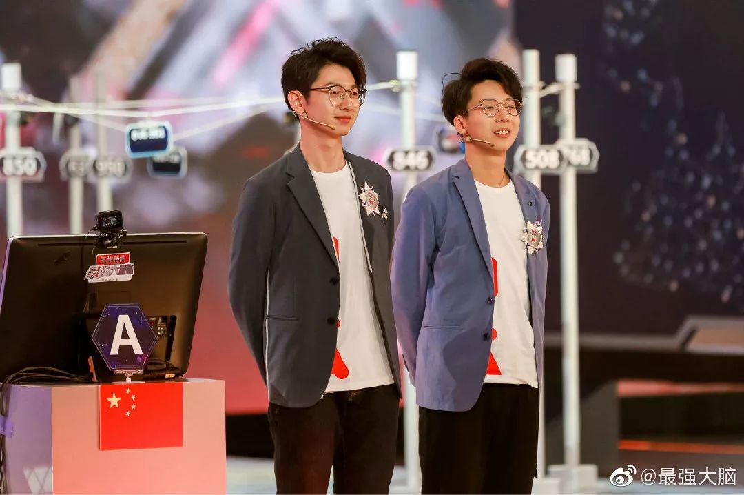 的日系可爱男孩儿松丸亮吾&平前直也皆为《头脑王》中的佼佼者颜智vs