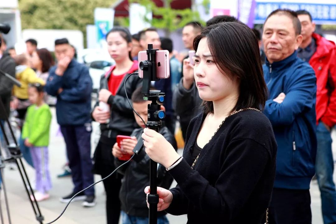 他们一开口,襄阳人都惊呆了!哈哈哈哈服气!