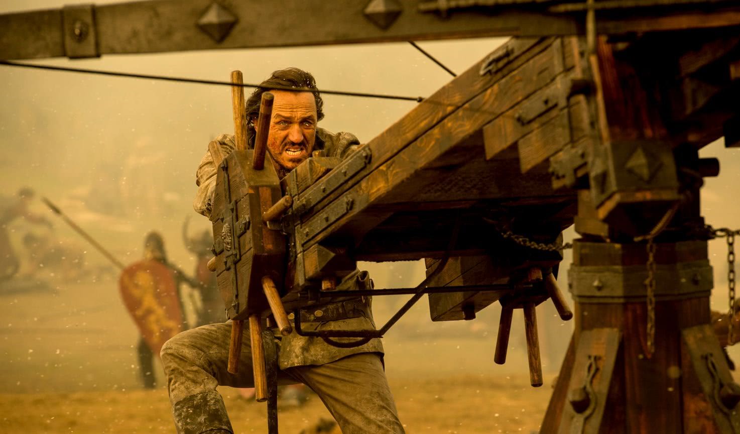 来自黑水城的骑士布隆在兰尼斯特家族崛起的过程中扮演着重要角色.