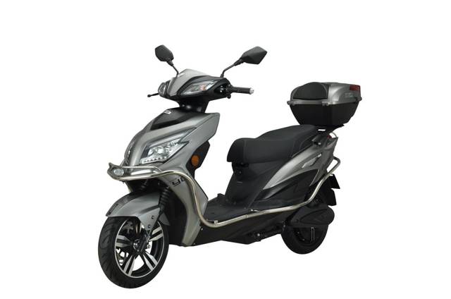 对连续九年被评为中国电动车行业第一的雅迪来说.