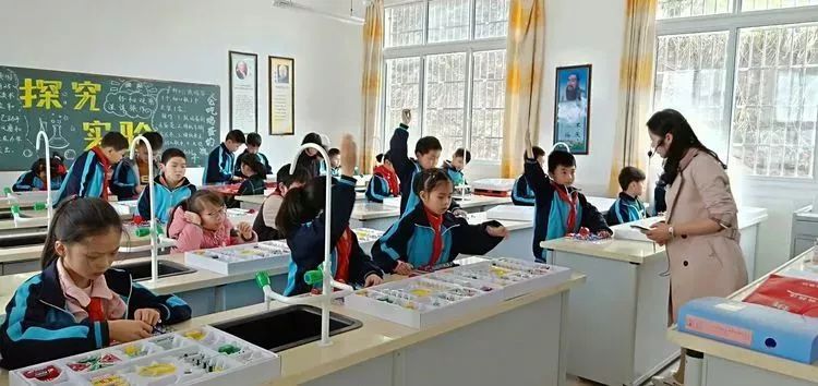 喜報:豐園小學參加安源區青少年幼兒電子製作錦標賽取得喜人成績!