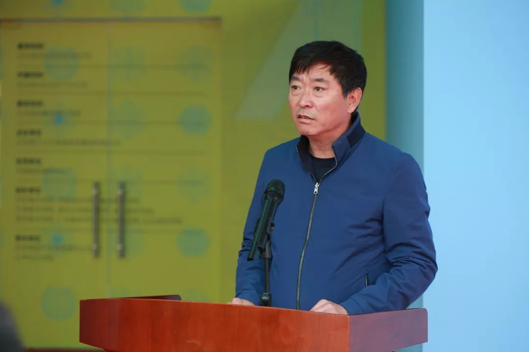 中央美术学院国际学院院长刘刚发表讲话中国国家画院副院长张晓凌发表