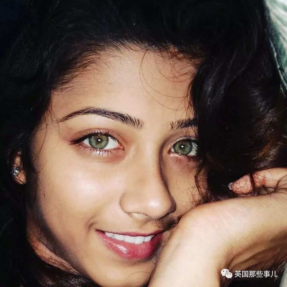 一夜刷屏的印度小姐姐神仙颜值橄榄绿的眼睛令网友直呼我恋爱了