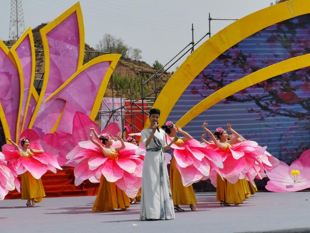 桃花迎春约会兰州第36届兰州桃花旅游节盛大开幕