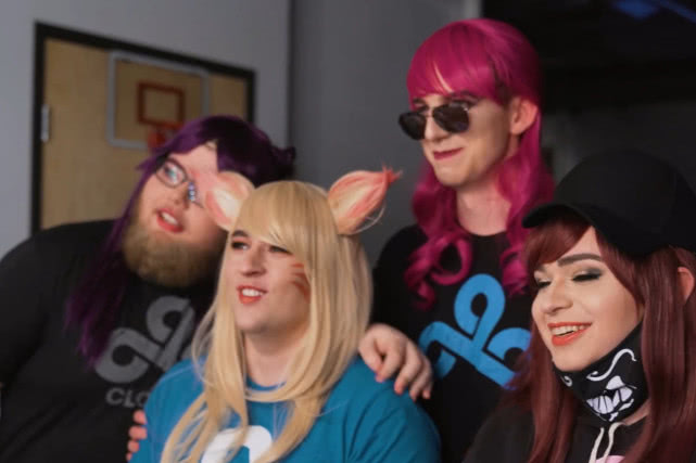 lolc9战队集体cos全员化身女装大佬网友先吐为敬