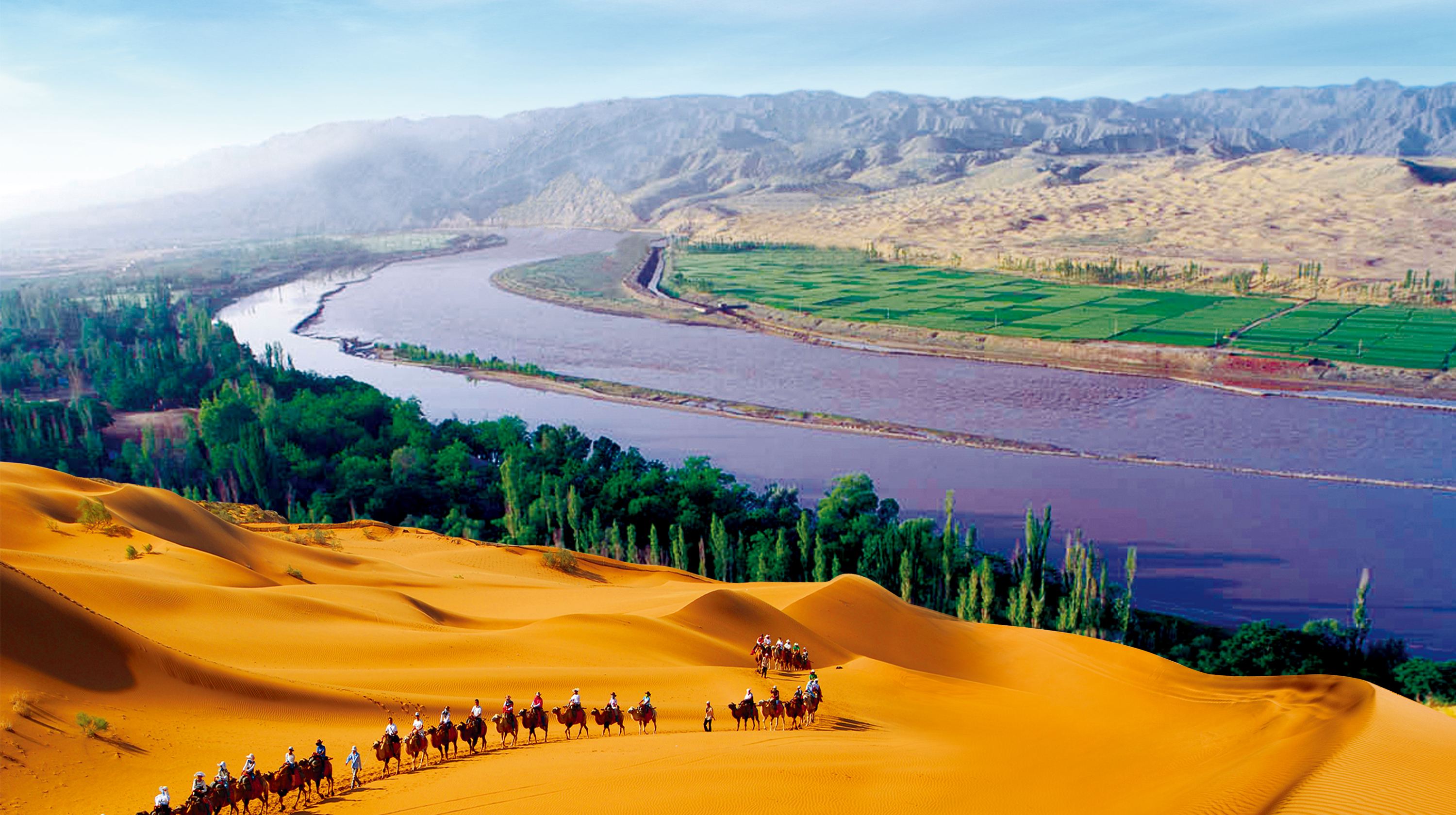 1 12 宁夏沙坡头鸣沙山,位于宁夏回族自治区中卫县境内的腾格里沙漠