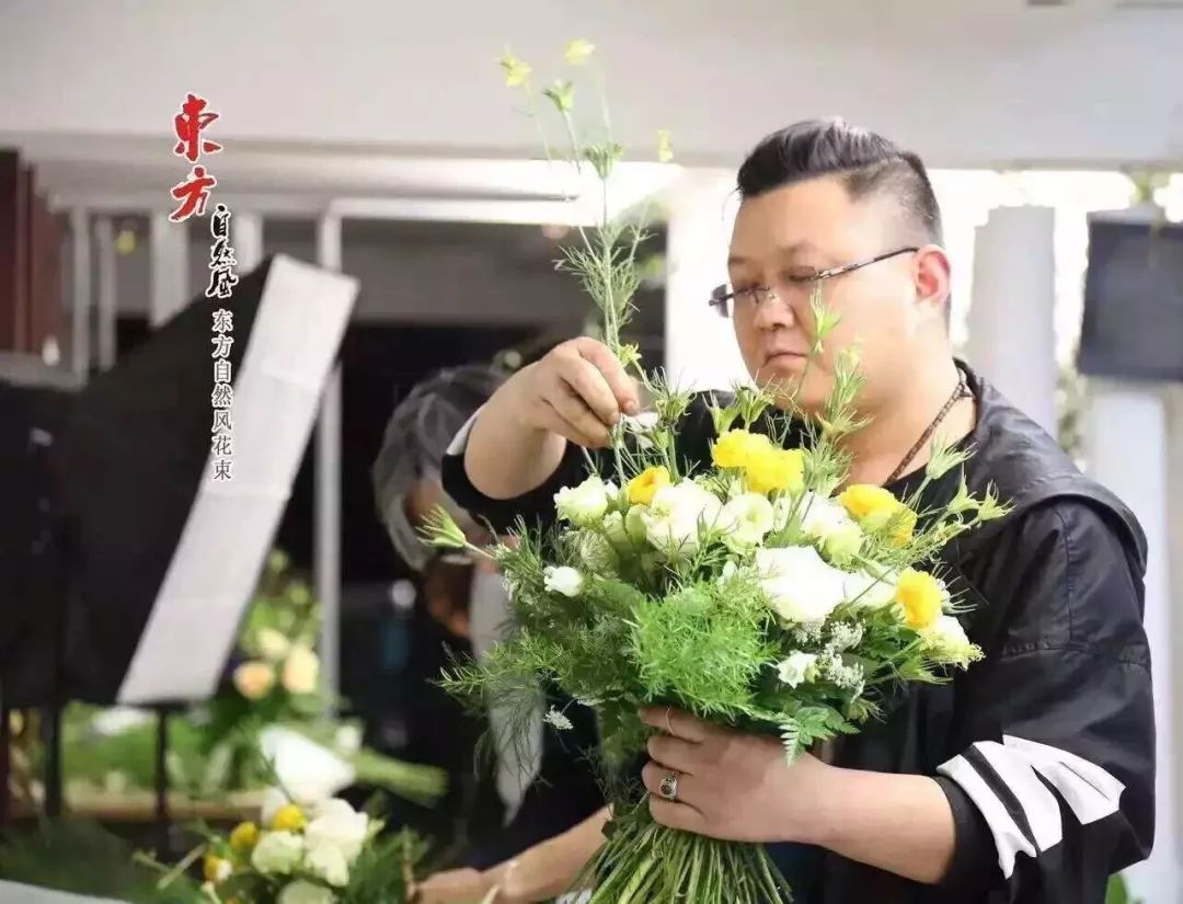 国际花艺冠倪志翔传承弟子,浙江省插花花艺讲师,东方自然风 二级