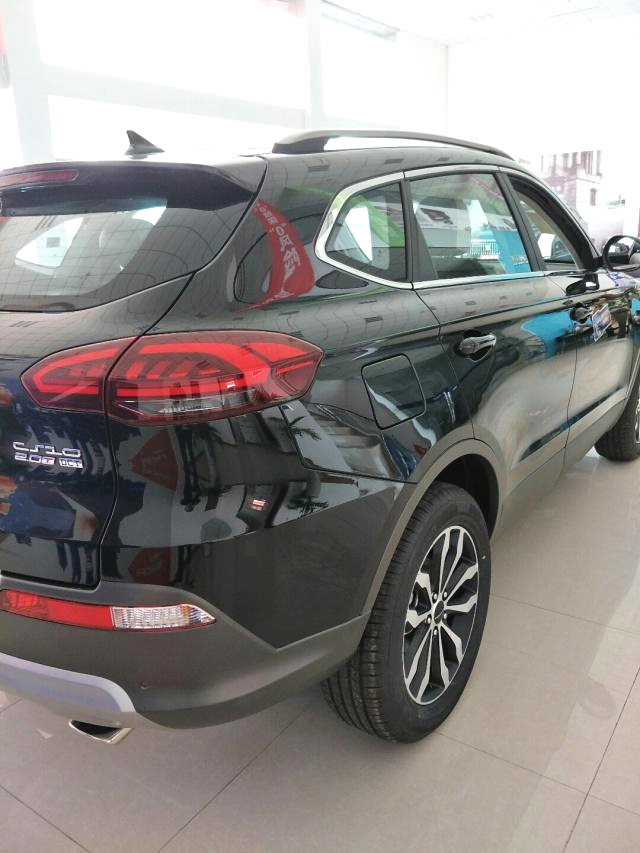 2019款全新猎豹cs10实车进店!奔驰同款内饰177马力