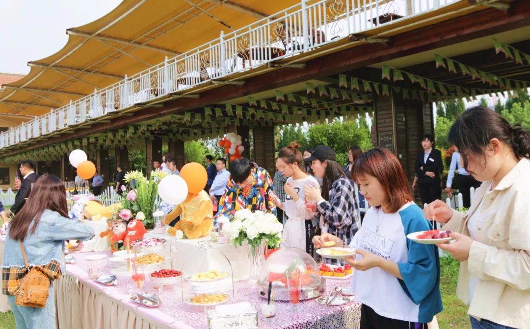 芜湖草坪婚礼图片