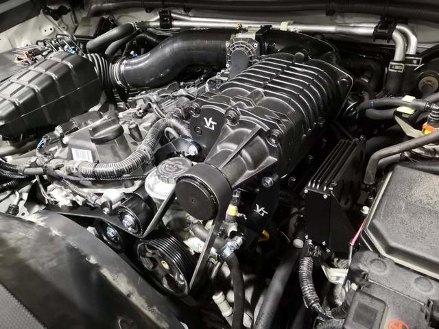 動力提升搭載2tr發動機的普拉多2.7l,原廠馬力163hp扭矩246nm