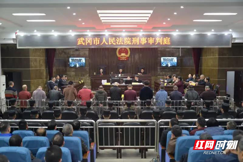 扫黑除恶丨武冈:罗家榜村"话"变化 扫黑除恶"真"太平_肖体赞