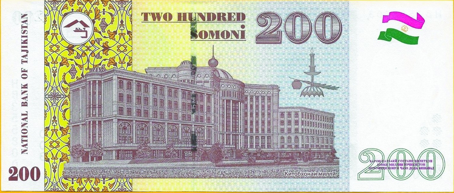 手里拿着的新版1000第纳尔新钞(约合人民币57元)上,印着阿尔及利亚