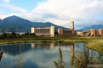 福州大學圖書館福州大學圖書館旗山校區館舍面積35500平方米.