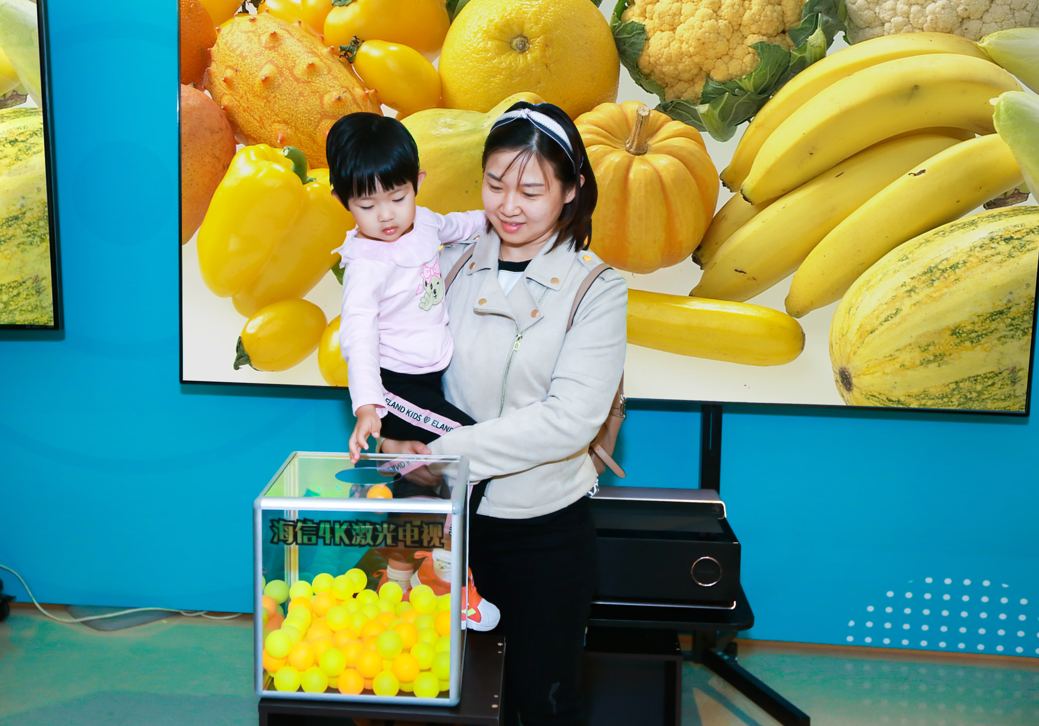 《护眼电视现场众测 100位妈妈高票选出海信激光电视》