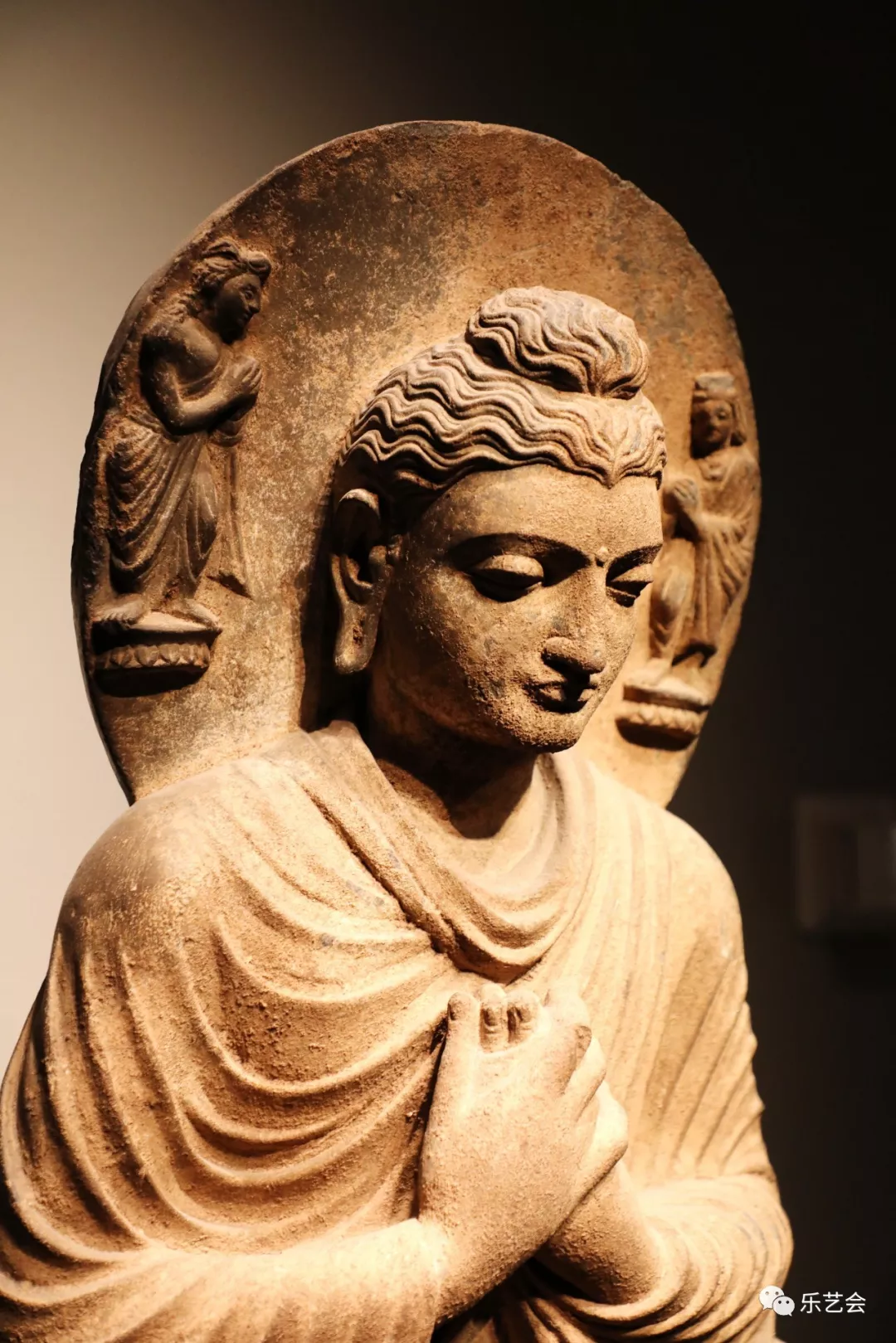 古代印度,佛教,印度教,耆那教等创出种类繁多的神像并通过雕刻形式