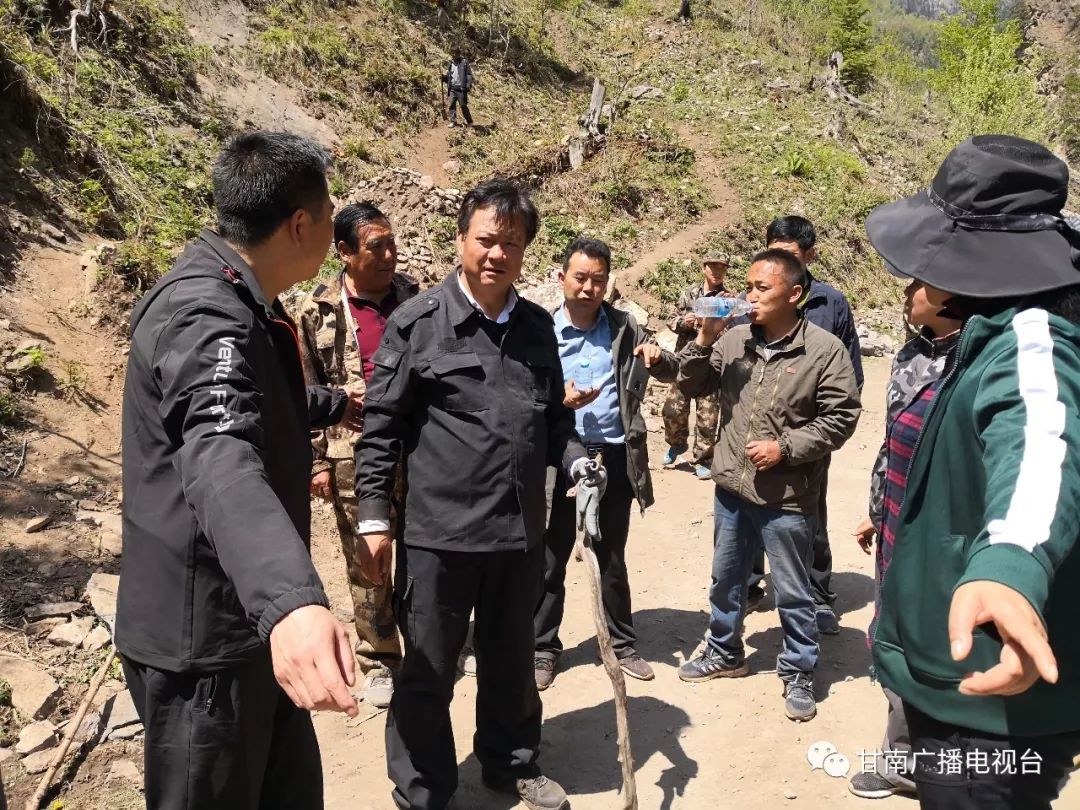迭部县桑坝乡火灾扑救工作有序开展 现场明火点烟点明显减少_甘南