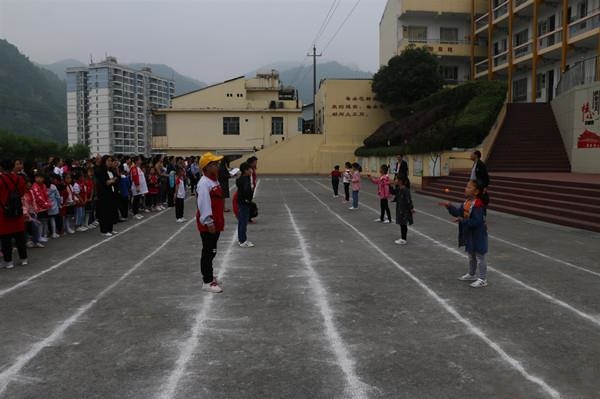 展风尚显技能比素质强体魄花坪小学举行2019年春季运动会