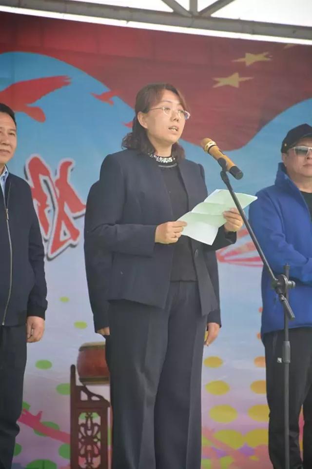 中國戲曲學院黨委副書記徐超代表學院進行了講話,他說感謝平山縣委縣