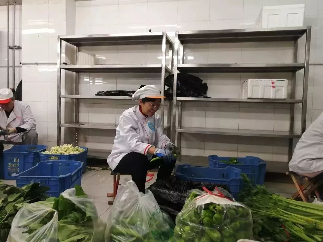 无限春光好后勤体验忙学校后勤工作体验前线报道