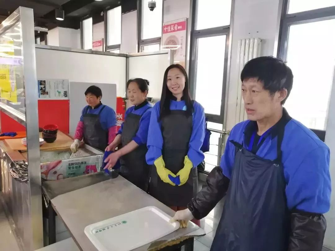 无限春光好后勤体验忙学校后勤工作体验前线报道