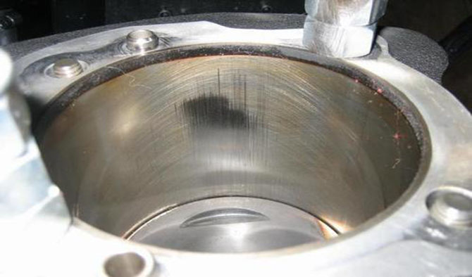 视界柴油机运转拉缸的现象以及原因