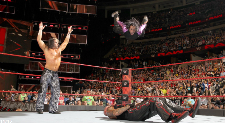 wwe摔小辉新闻彩虹战士杰夫哈迪受伤被迫放弃双打冠军头衔