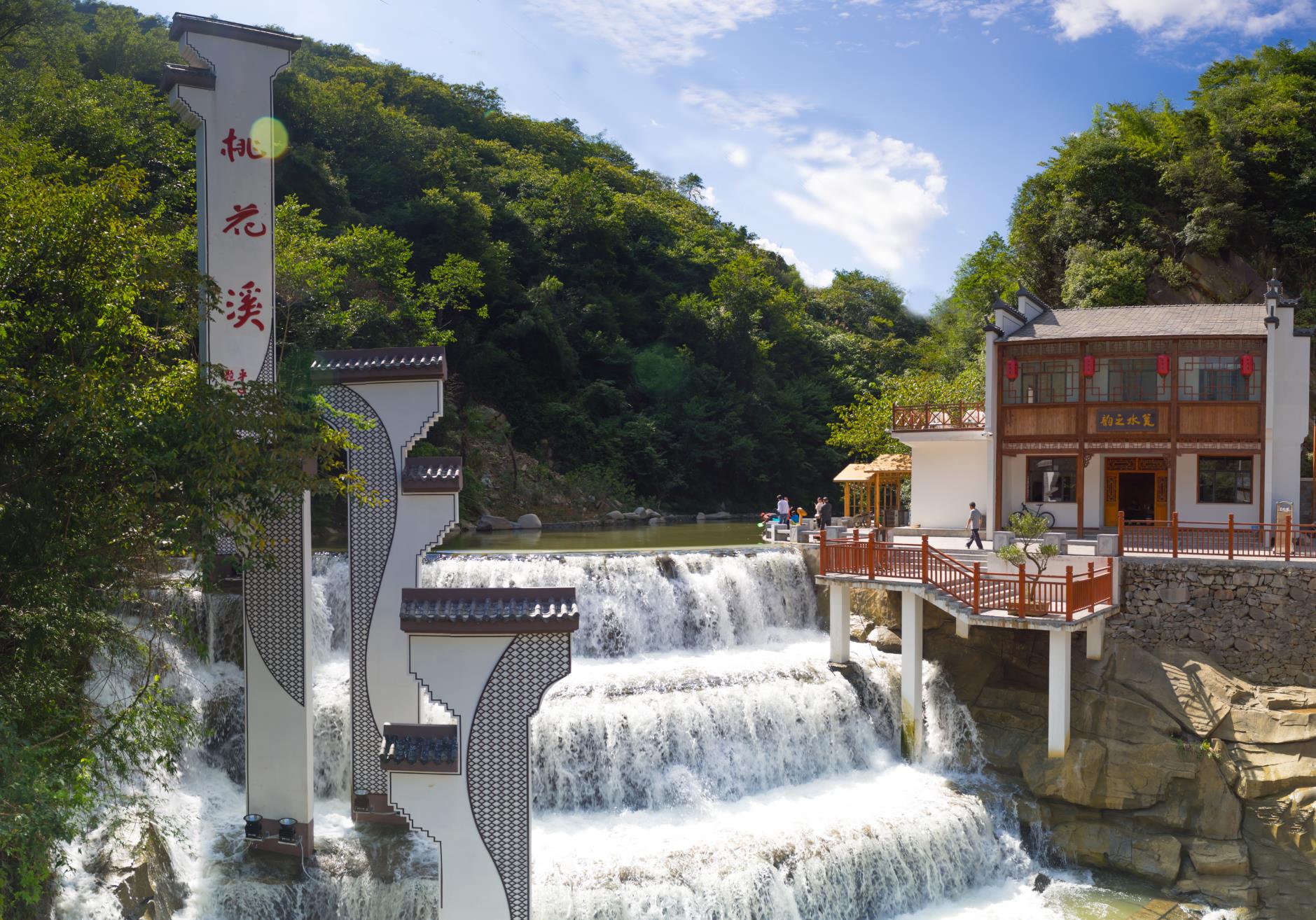 中国最美乡村61平利旅游推介会走进西安交通大学