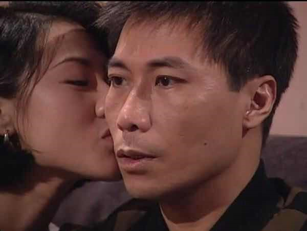 陈近南四婚四离,弃首富千金谱父女恋,直言不能没女人_夏韶声